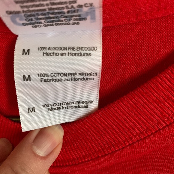 🍉Gildan Tee long sleeves red, cotton, “Chargers” crew neck, athletic, M, EUC - Picture 5 of 7